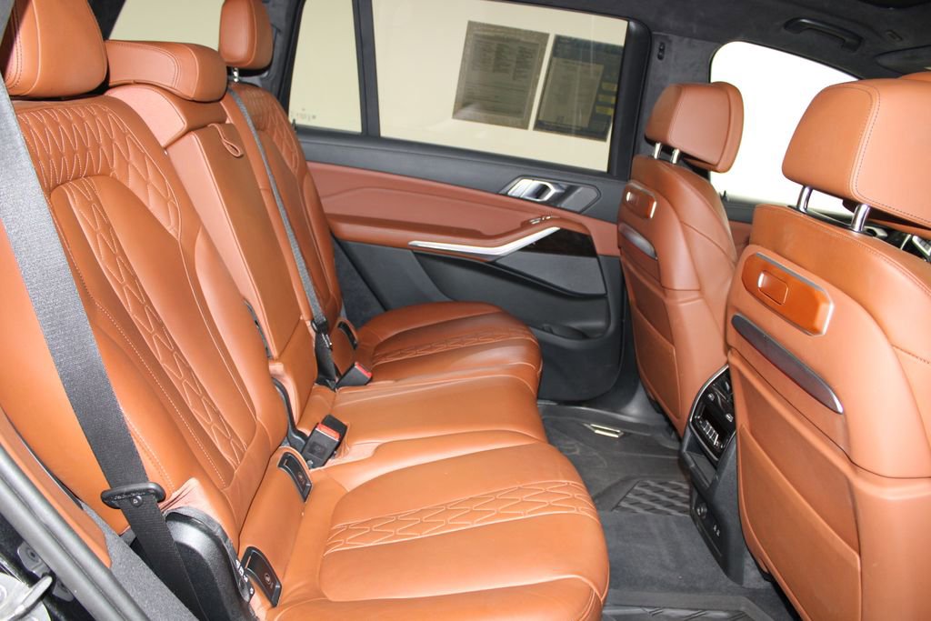 Used 2024 BMW X7 M60i w/ Executive Package image 32