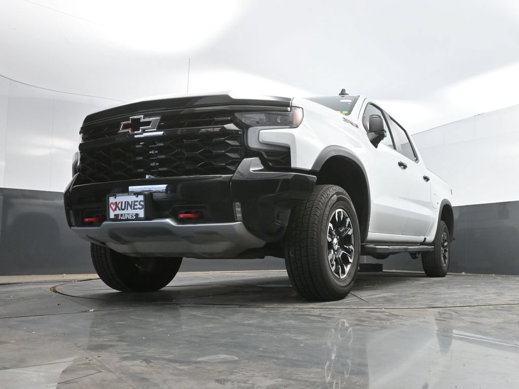 Used 2024 Chevrolet Silverado 1500 ZR2 AWD/4WD image 39