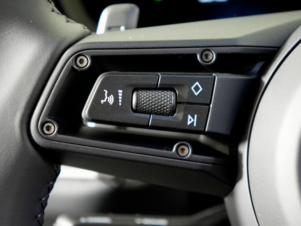 Certified 2026 Porsche Cayenne S AWD/4WD image 25