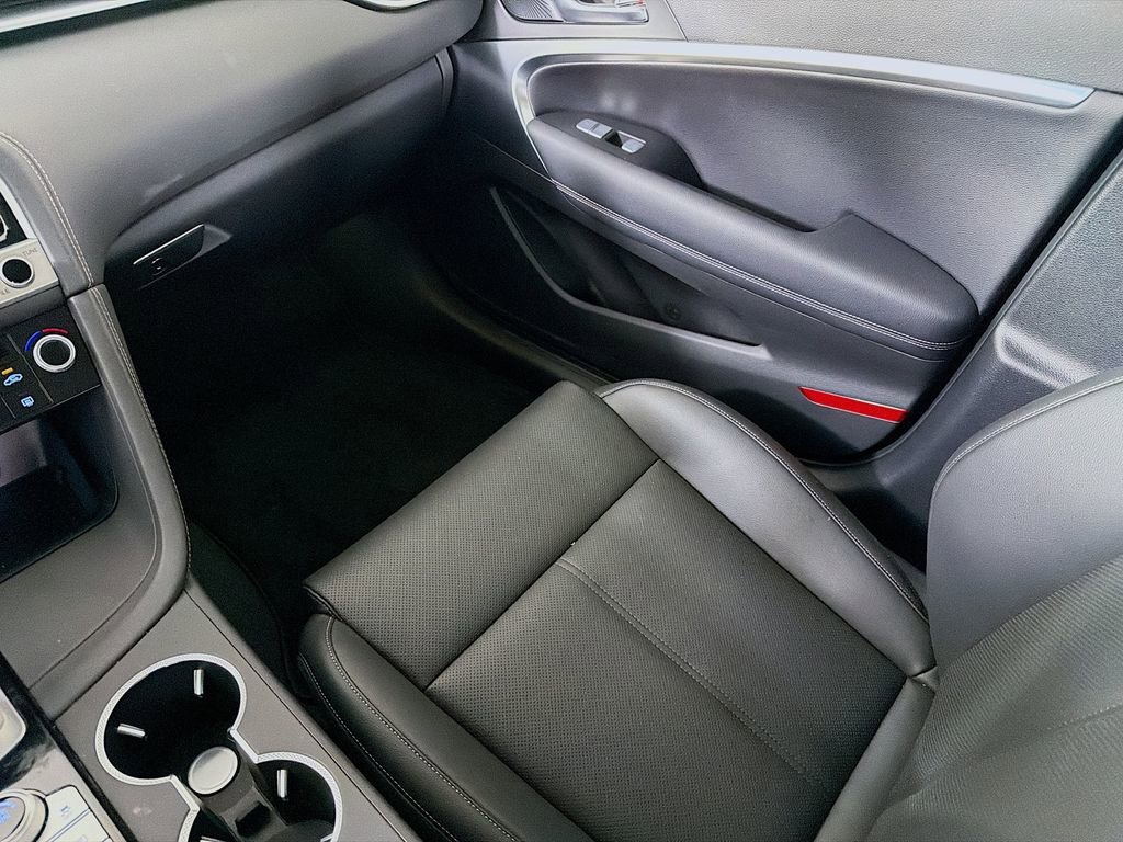 Used 2026 Genesis G70 2.5T image 27