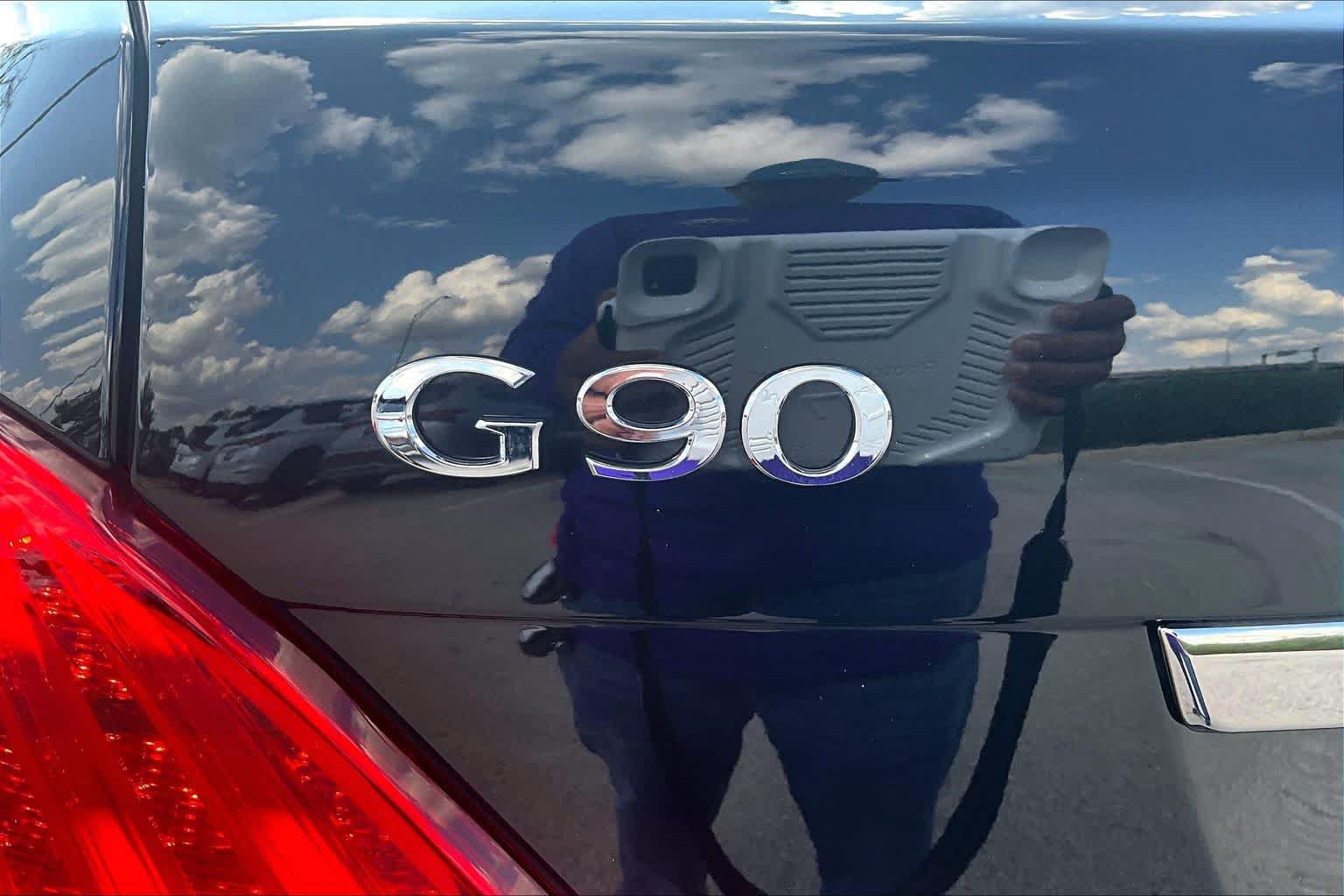 Used 2018 Genesis G90 3.3T Premium RWD image 10