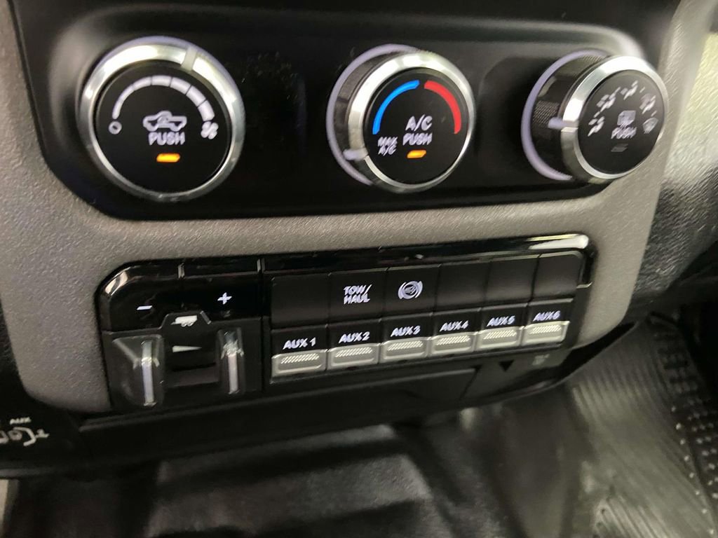 Used 2022 RAM 2500 Tradesman w/ Chrome Appearance Group image 24