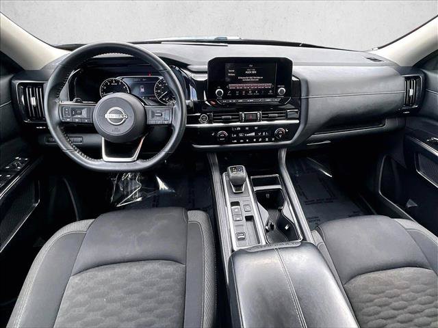 Used 2022 Nissan Pathfinder SV FWD image 16