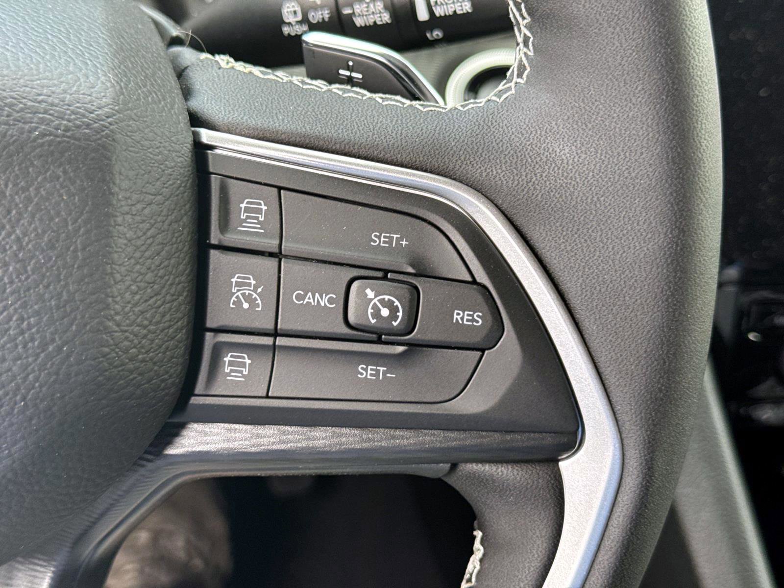 New 2025 Jeep Grand Cherokee L Altitude image 17