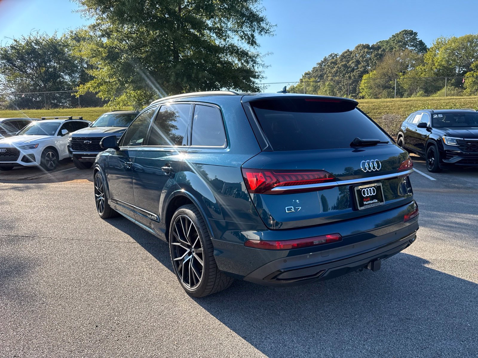 Used 2020 Audi Q7 3.0T Prestige w/ Black Optic Package AWD/4WD image 8