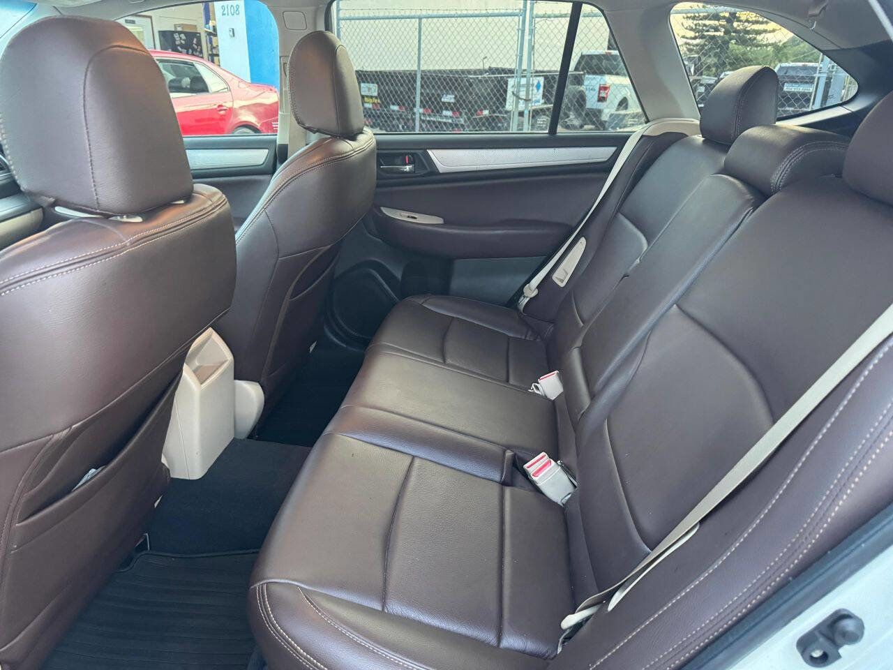 Used 2017 Subaru Outback 2.5i Premium AWD/4WD image 17
