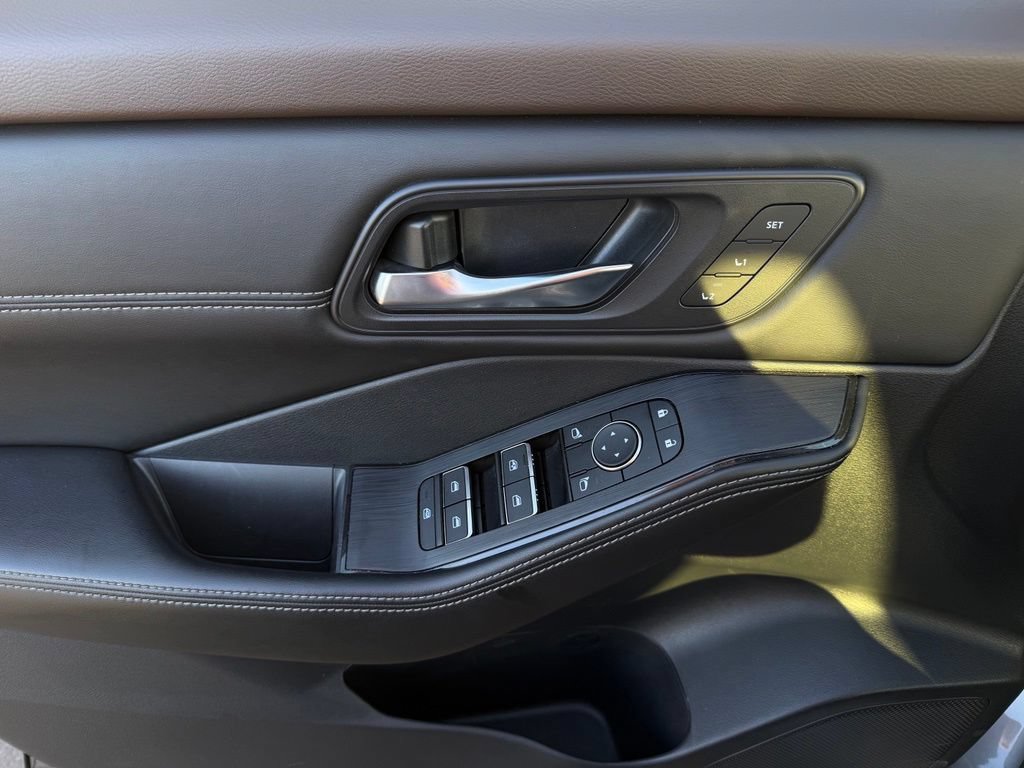 Certified 2023 Nissan Rogue SL w/ SL Premium Package FWD image 21