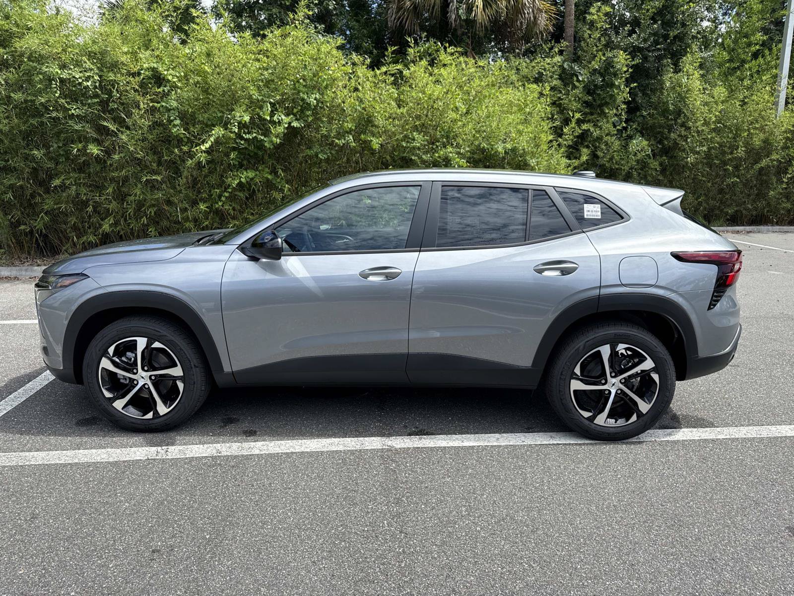 New 2026 Chevrolet Trax RS w/ Sunroof Package FWD image 6