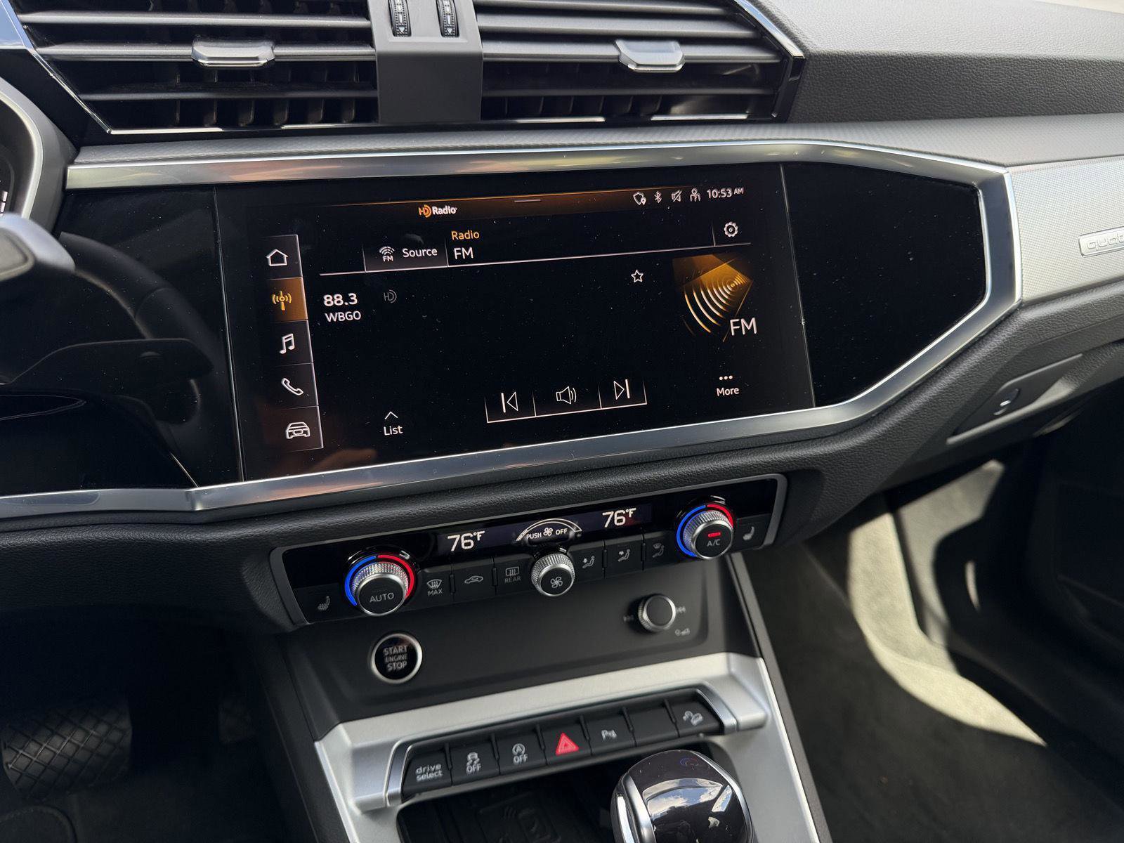 Used 2025 Audi Q3 2.0T Premium w/ Convenience Package AWD/4WD image 22