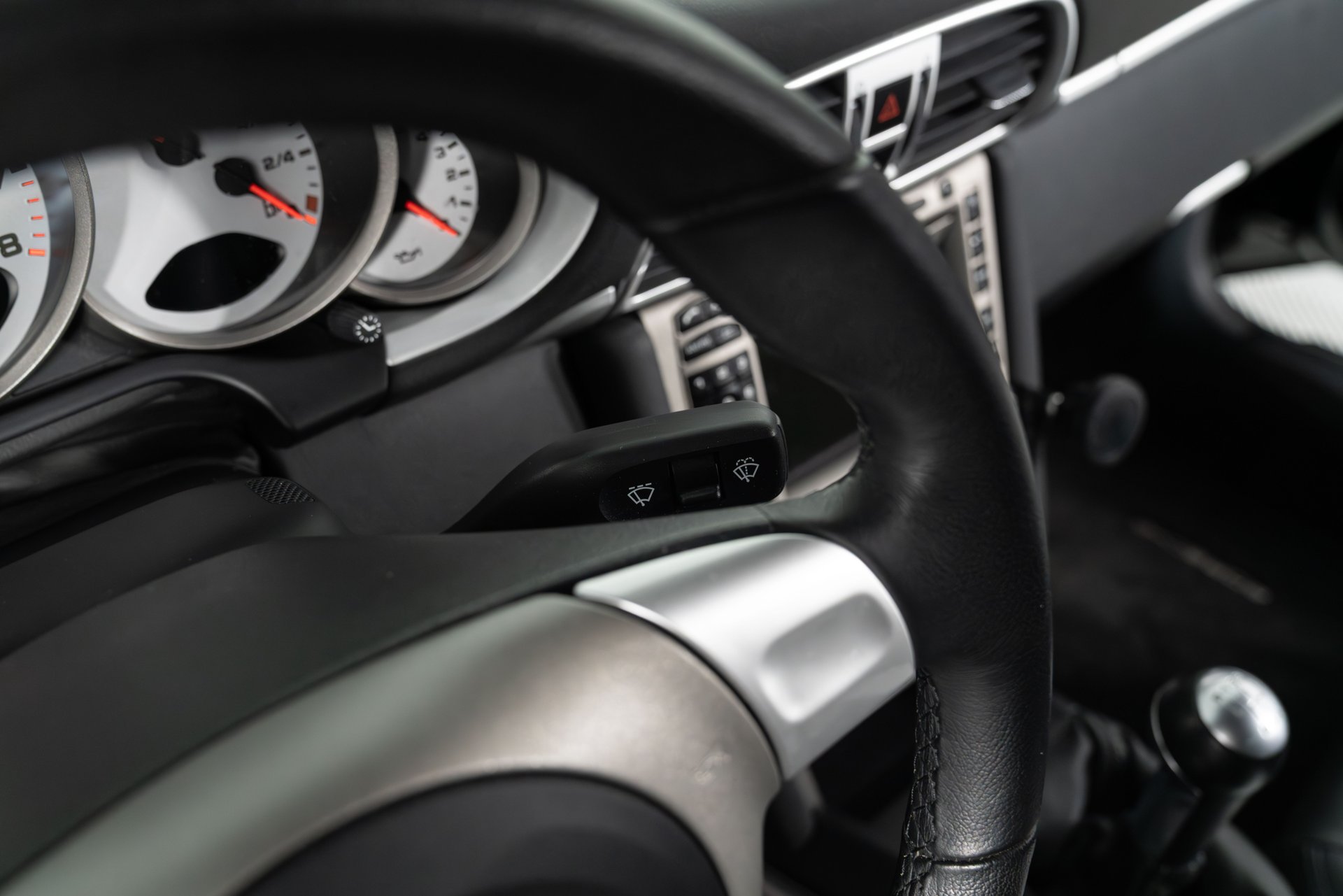 Used 2005 Porsche 911 Carrera S RWD image 25