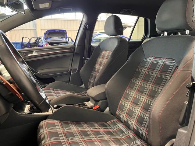 Used 2019 Volkswagen GTI SE image 22
