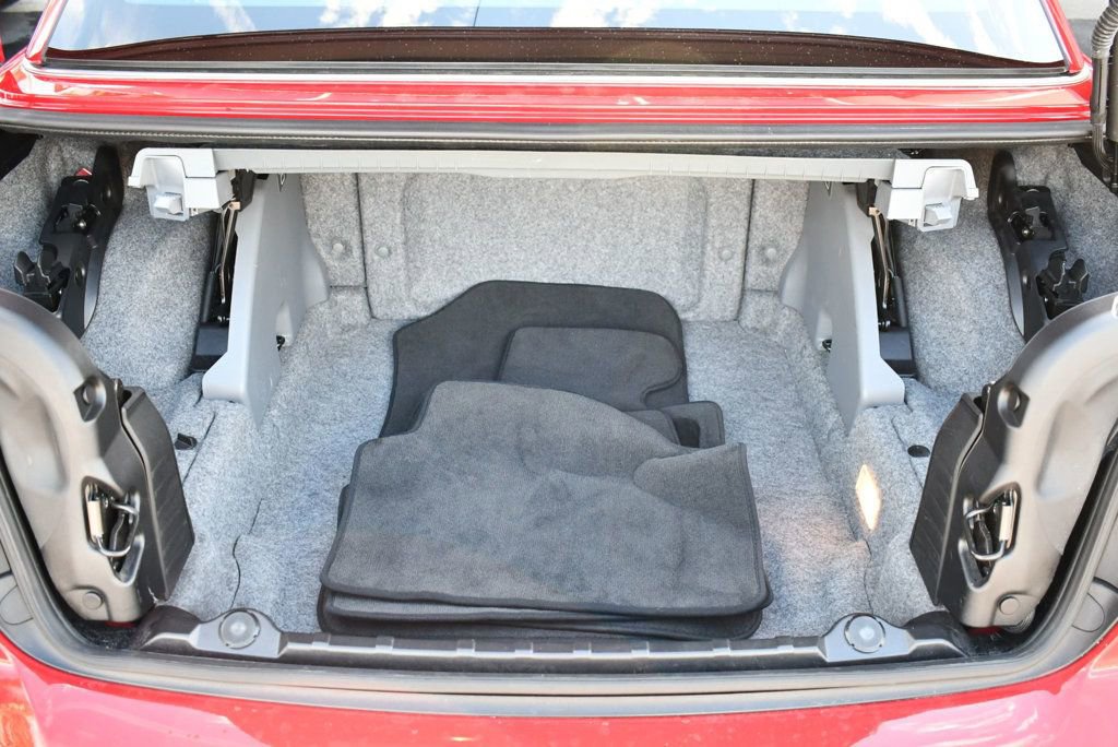 Used 2008 BMW 335i Convertible image 16