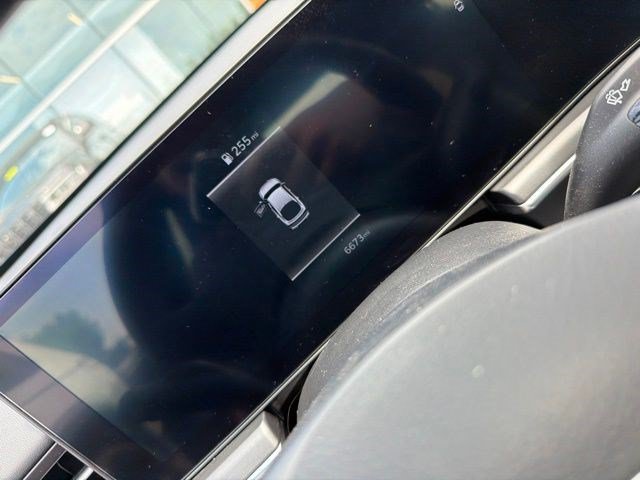 Used 2025 Kia K5 GT-Line AWD/4WD image 9