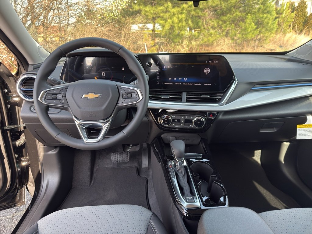 New 2026 Chevrolet Trax LT w/ Driver Confidence Package image 18