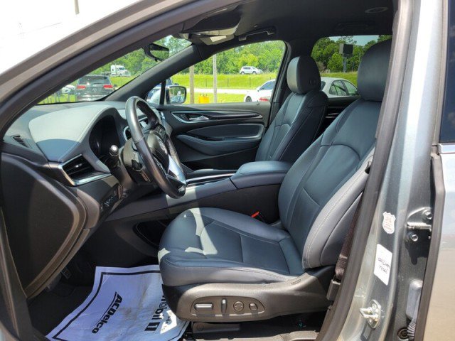 Used 2024 Buick Enclave Premium image 25