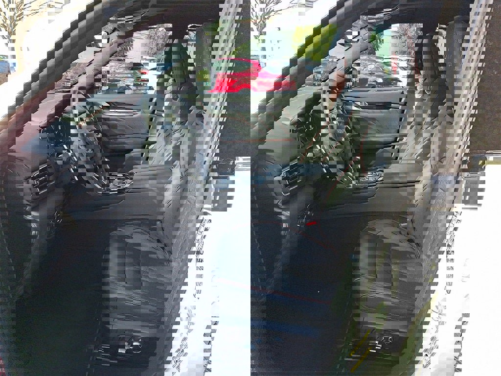 Used 2024 Maserati Levante GT Ultima image 25