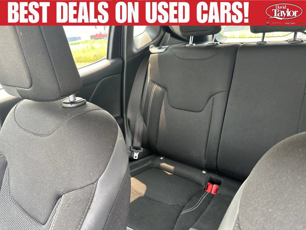 Used 2023 Jeep Renegade Altitude AWD/4WD image 15