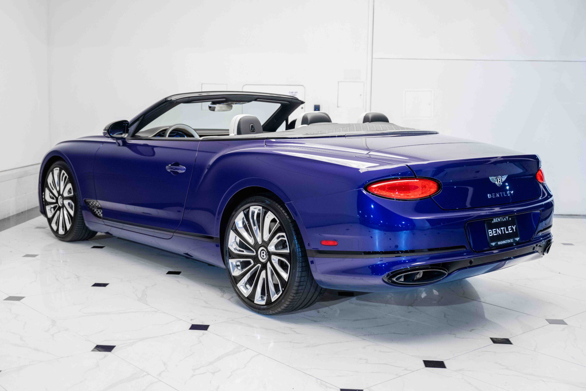 Used 2024 Bentley Continental GT Mulliner image 3