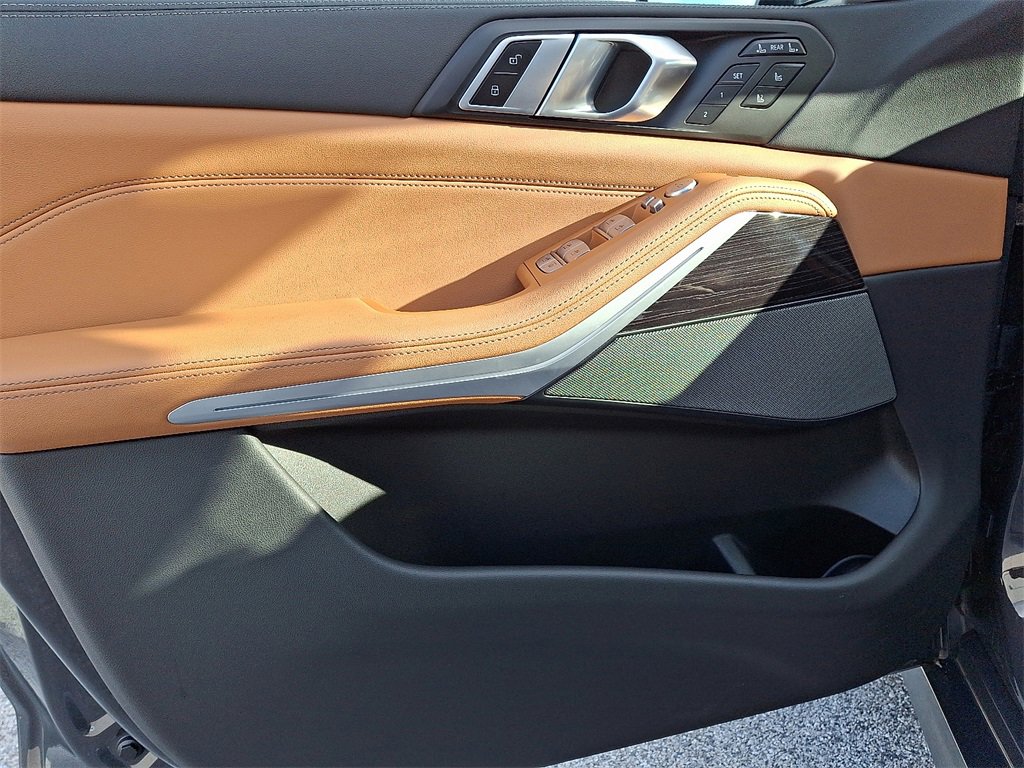 Certified 2024 BMW X7 xDrive40i w/ Executive Package image 16