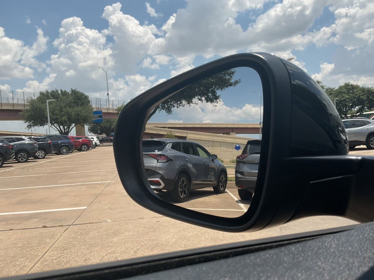 Used 2025 Chevrolet Trax LT FWD image 16
