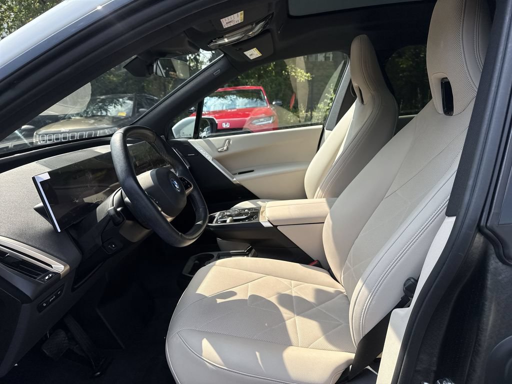 Used 2022 BMW X5 xDrive40i w/ Premium Package AWD/4WD image 13