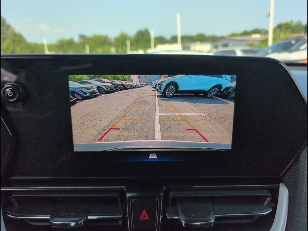 Used 2025 Chevrolet TrailBlazer LT w/ Driver Confidence Package image 19