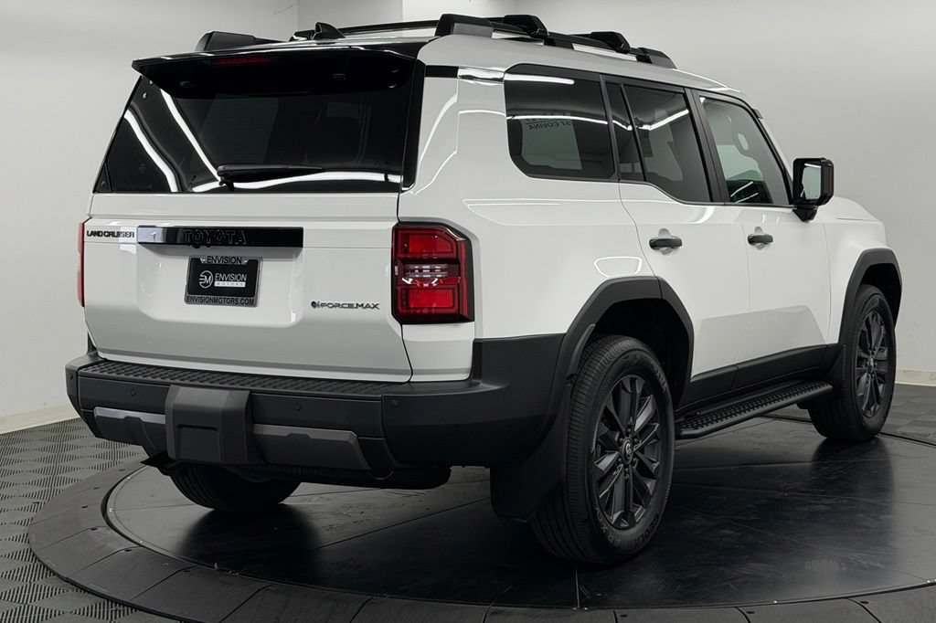 Used 2026 Toyota Land Cruiser w/ Premium Package AWD/4WD image 10