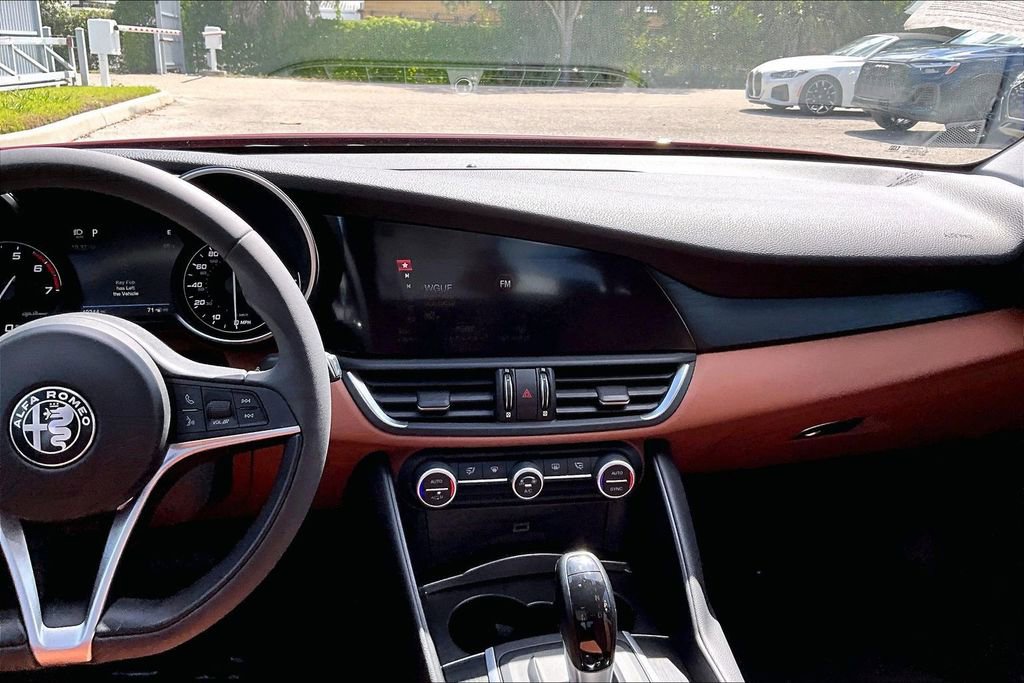 Used 2018 Alfa Romeo Giulia image 20