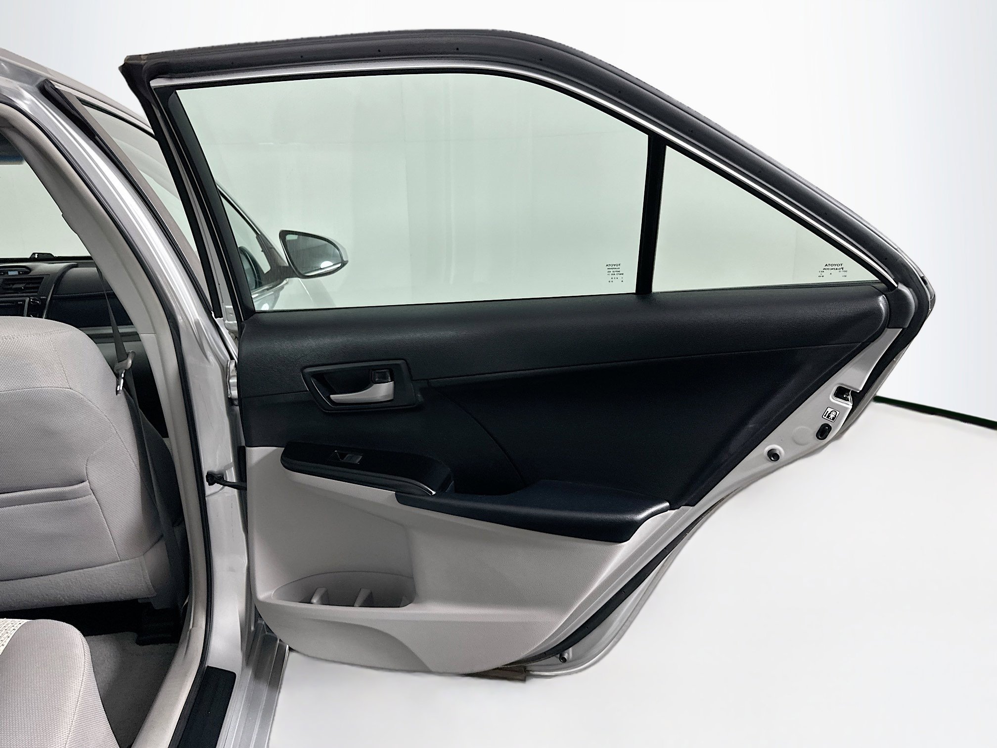 Used 2012 Toyota Camry LE image 26