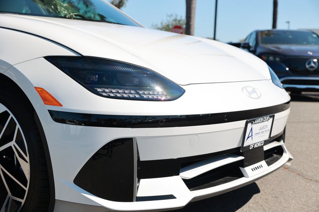Used 2025 Hyundai Ioniq 6 SEL AWD/4WD image 9