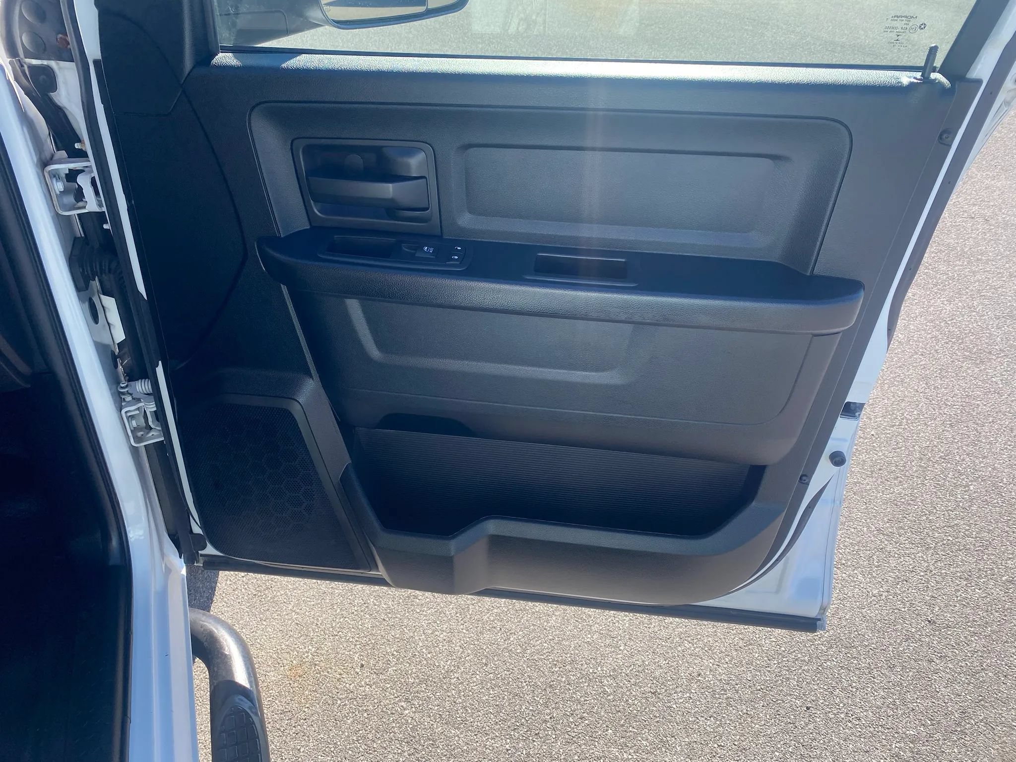 Used 2016 RAM 1500 ST AWD/4WD image 22