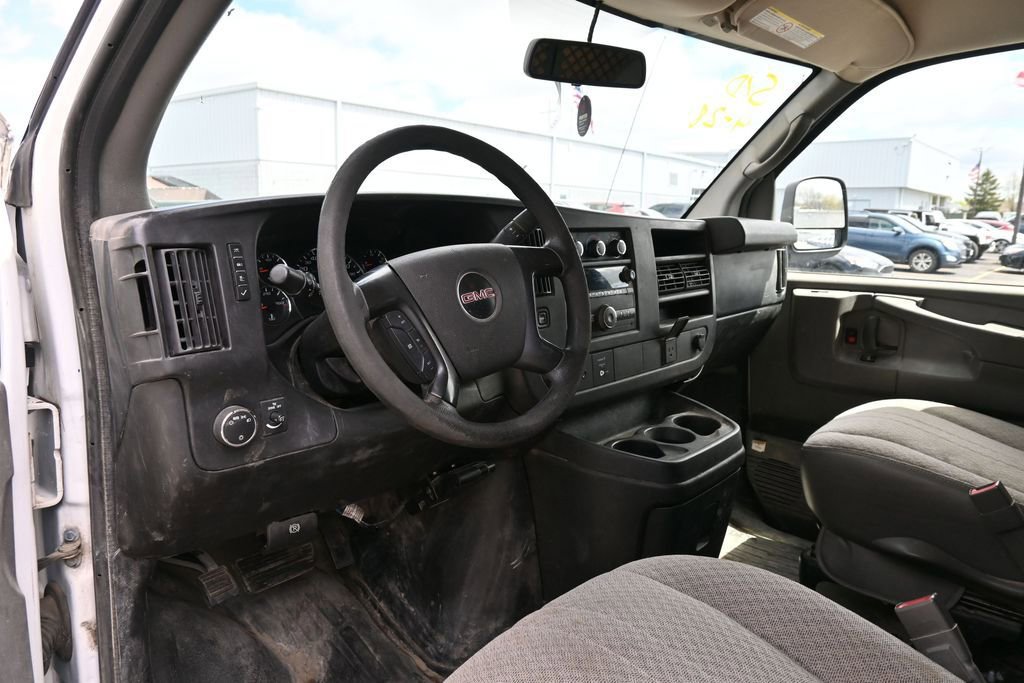 Used 2015 GMC Savana 3500 RWD image 13