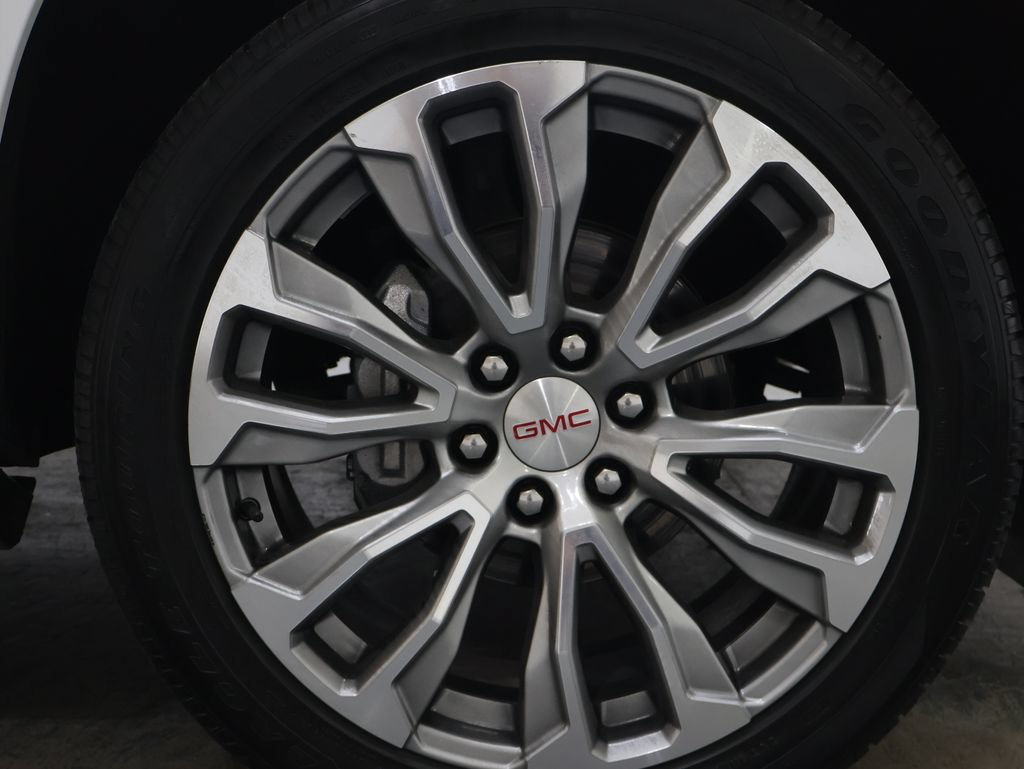 Used 2021 GMC Yukon Denali w/ Denali Premium Package AWD/4WD image 34