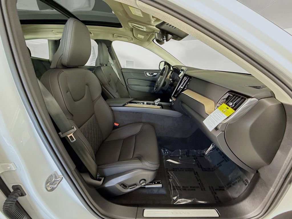 New 2026 Volvo XC60 B5 Core image 28
