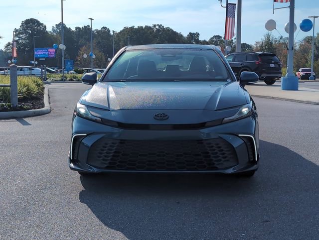 Used 2025 Toyota Camry SE image 8