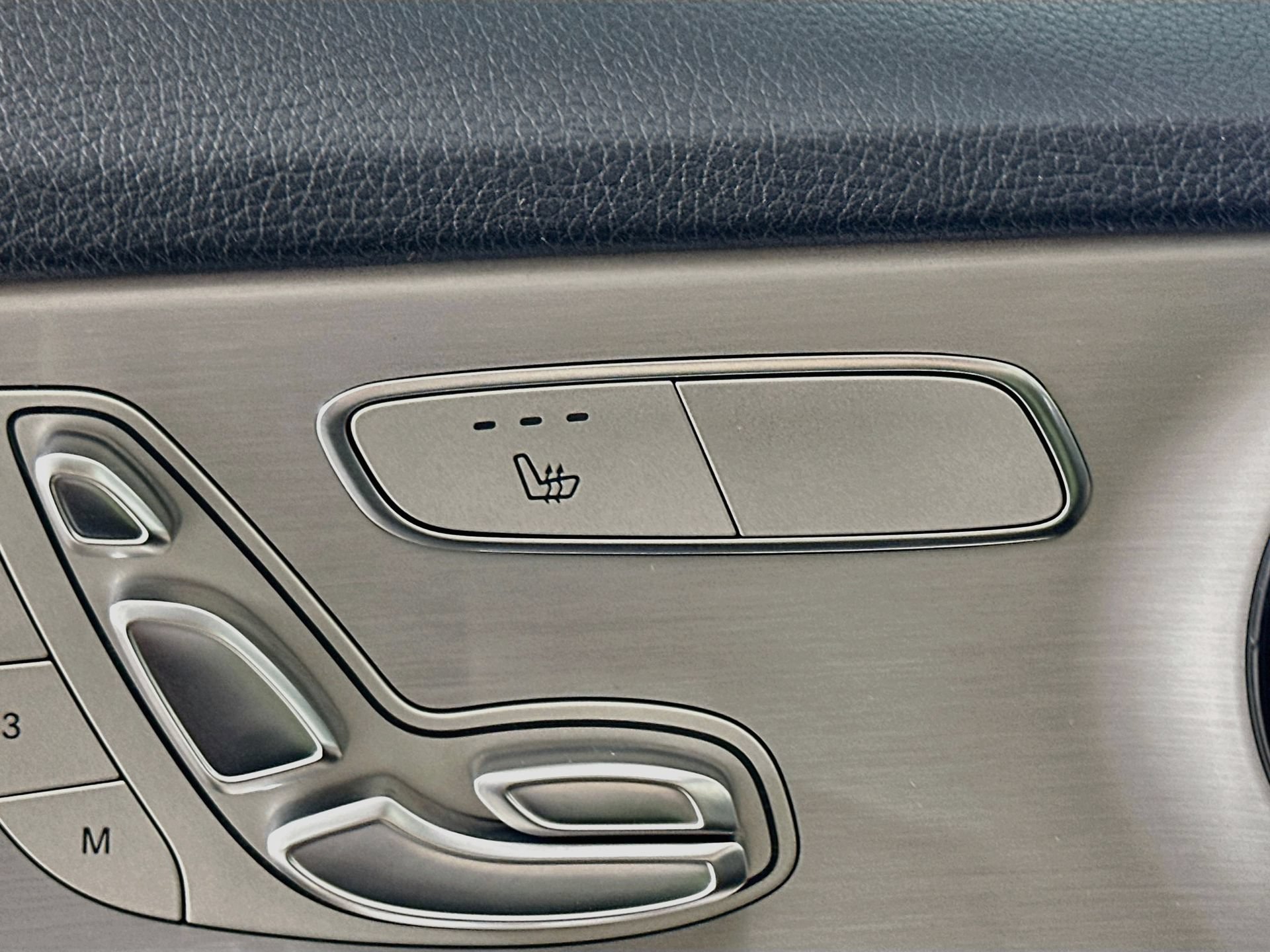 Used 2019 Mercedes-Benz C 300 Sedan image 20