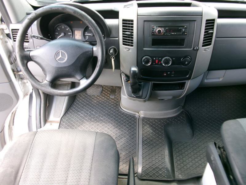 Used 2011 Mercedes-Benz Sprinter 2500 image 13