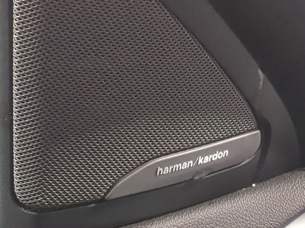 Used 2023 BMW X6 xDrive40i w/ M Sport Package image 46