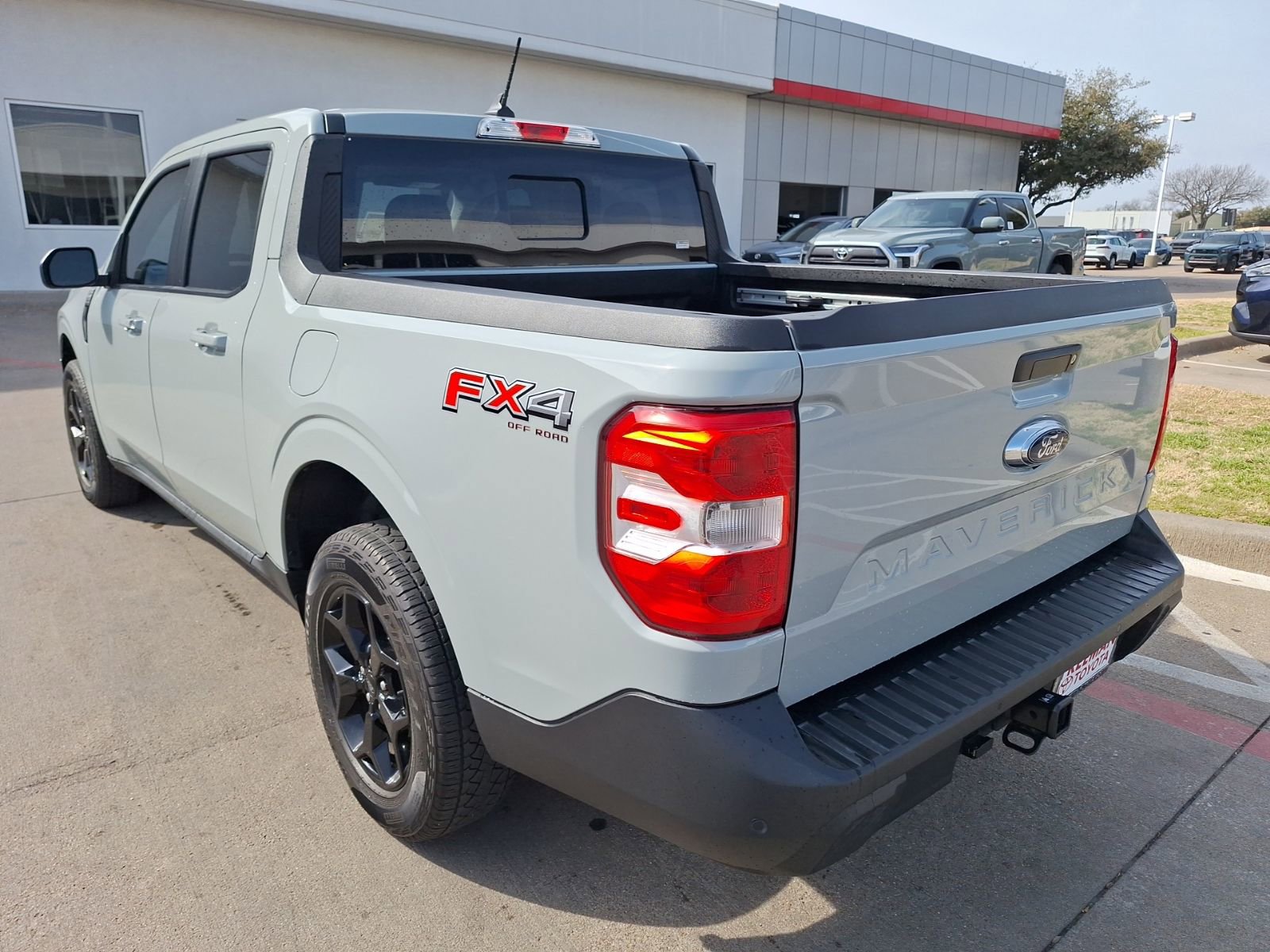 Used 2024 Ford Maverick Lariat w/ FX4 Off-Road Package image 4