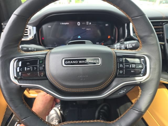 Used 2025 Jeep Grand Wagoneer Series III w/ Rear Seat Video Group 1 AWD/4WD image 16