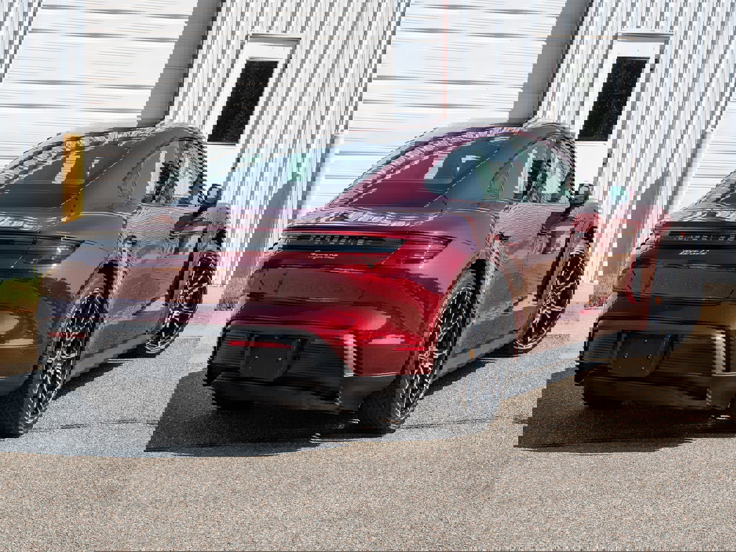 Used 2022 Porsche Taycan 4S image 7