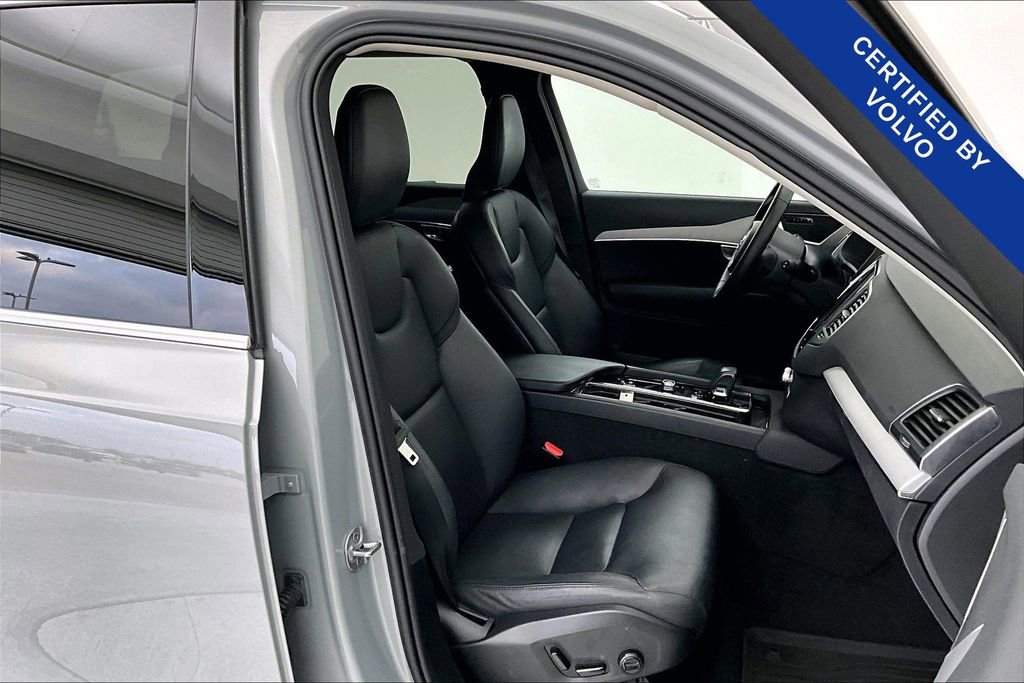 Used 2024 Volvo XC90 B5 Core w/ Protection Package Premier image 11