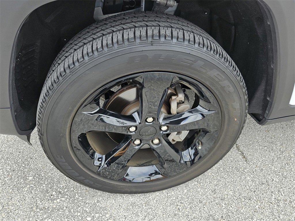 Used 2024 Jeep Grand Cherokee Altitude image 39