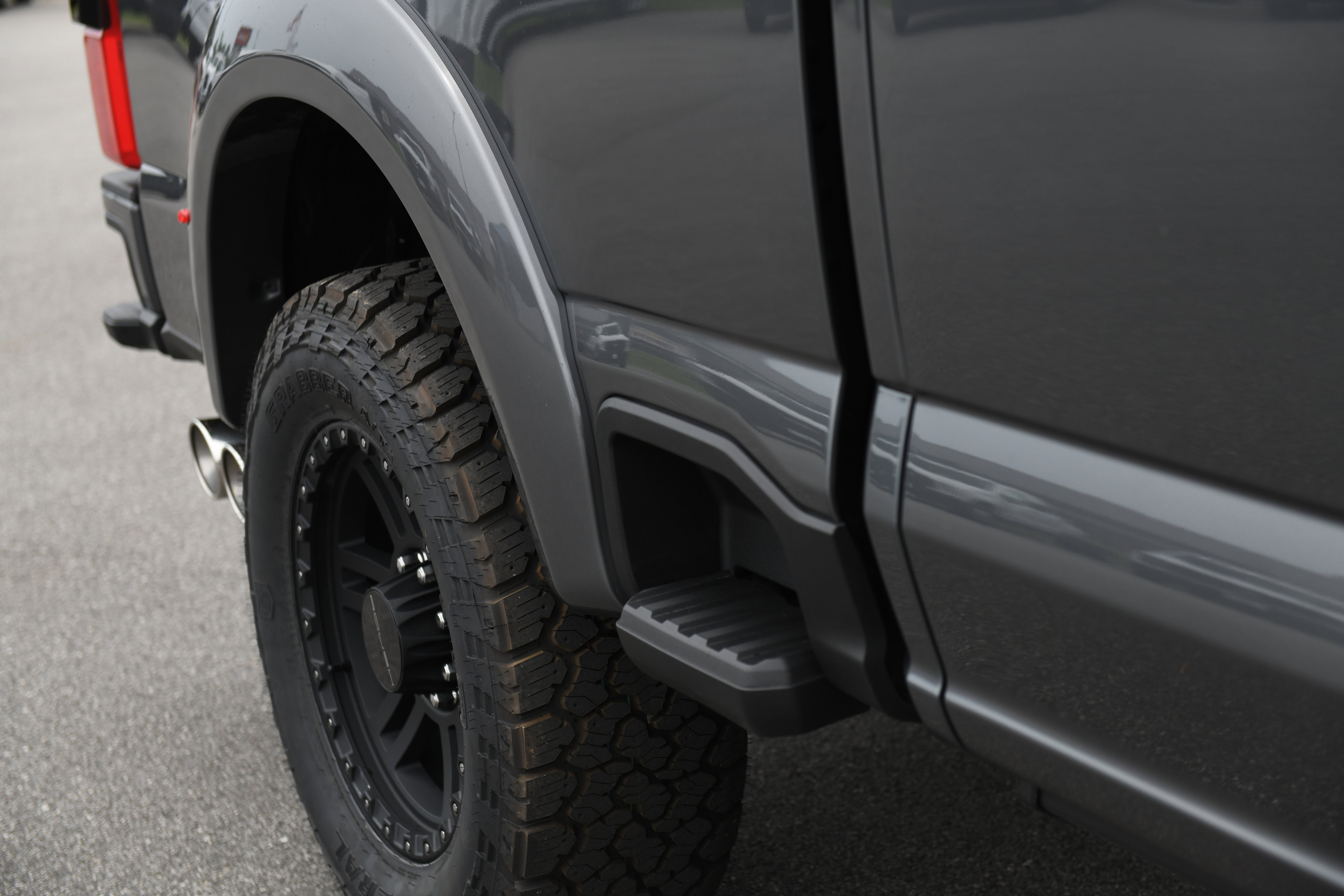 New 2026 Ford F250 Lariat w/ Black Appearance Package AWD/4WD image 6