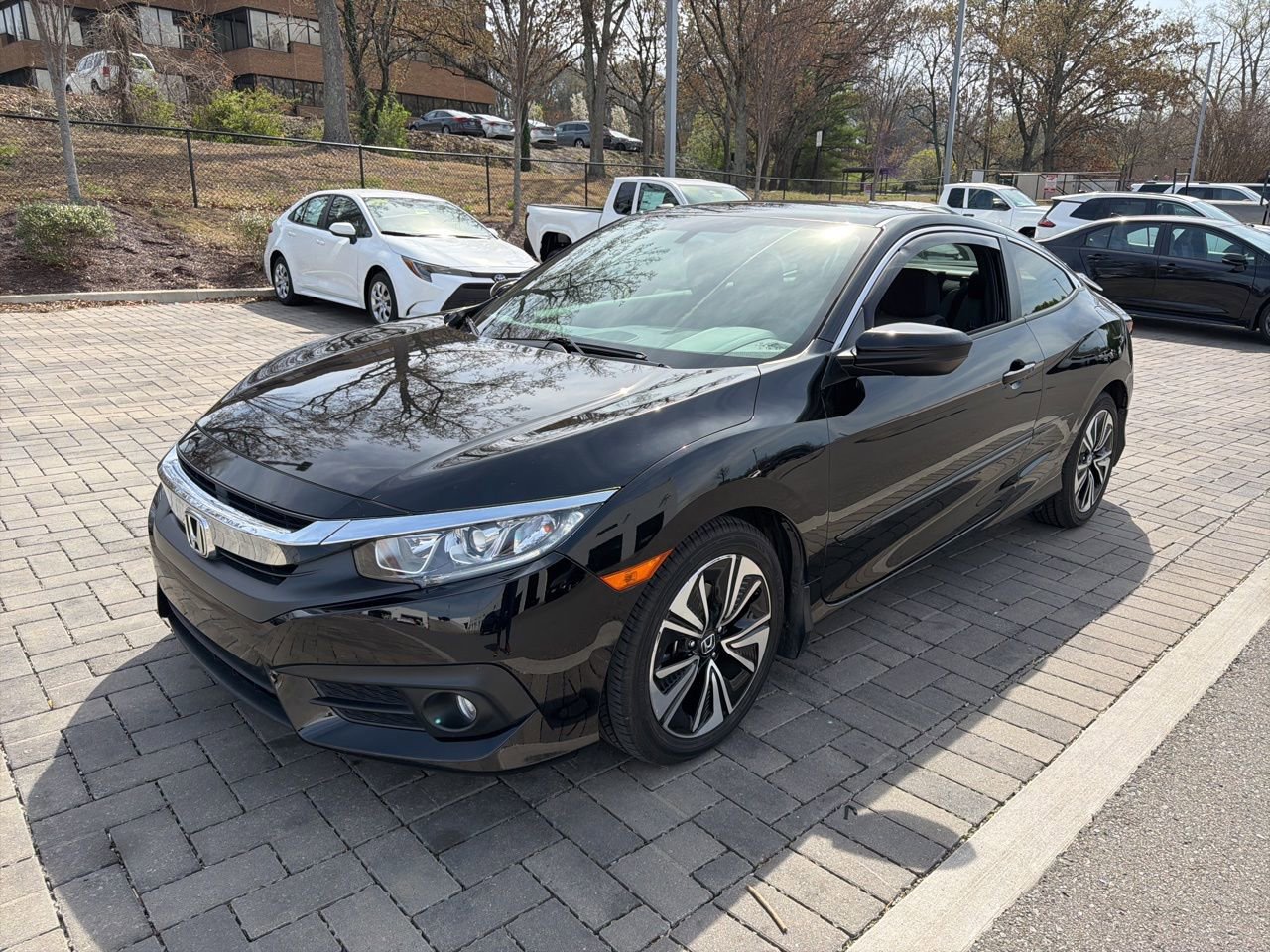 Used 2018 Honda Civic EX-T image 1