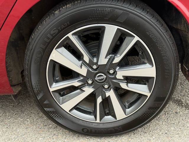 Used 2025 Nissan Versa SV image 12