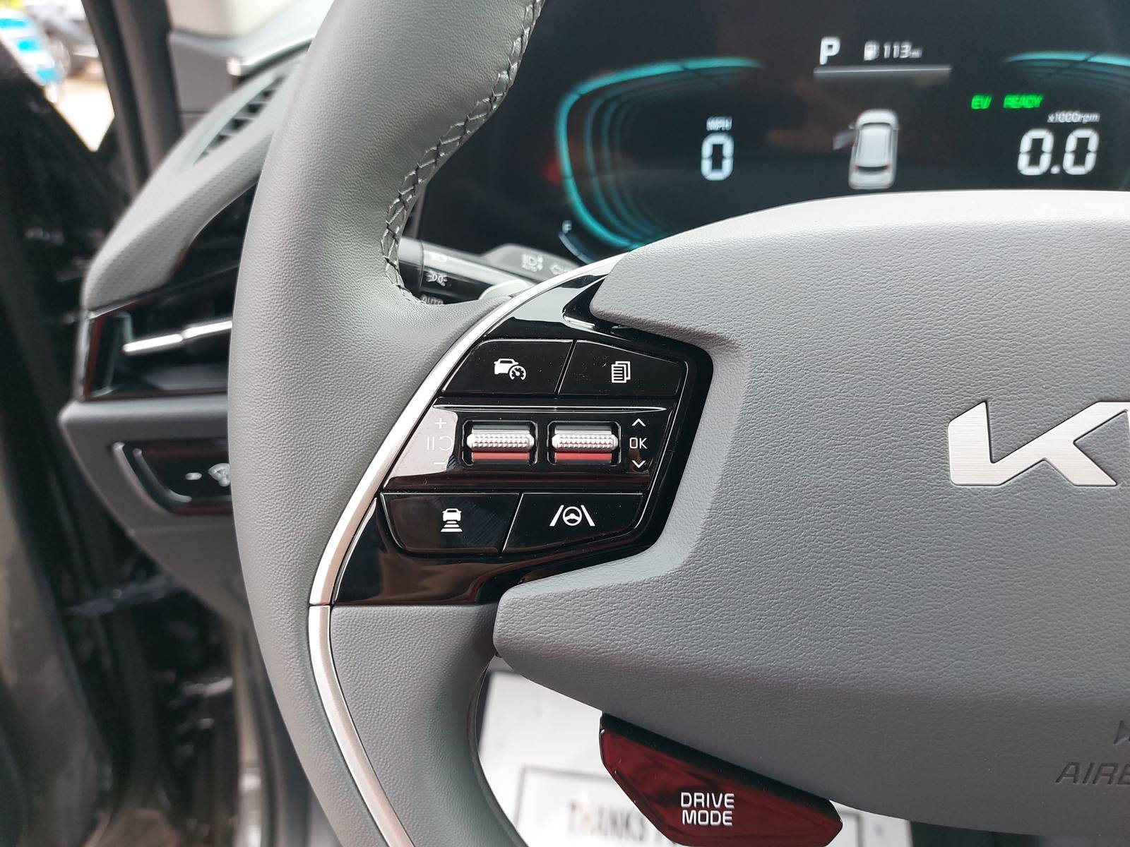 New 2026 Kia Niro EX FWD image 16