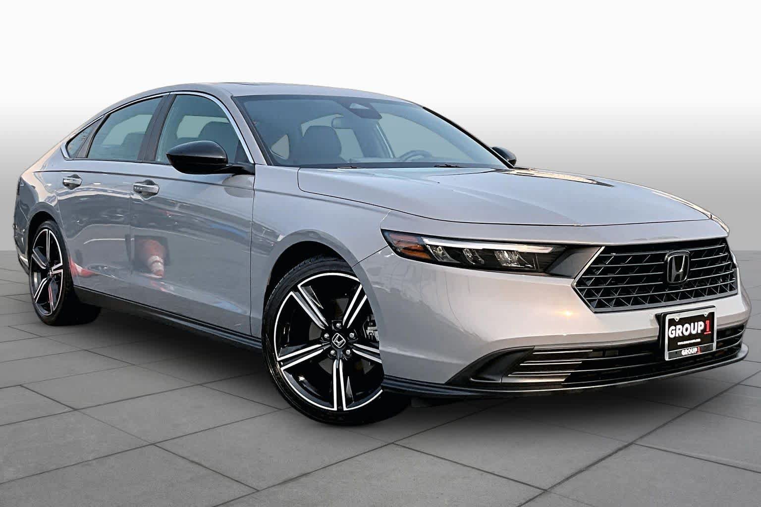 Used 2024 Honda Accord Sport image 3