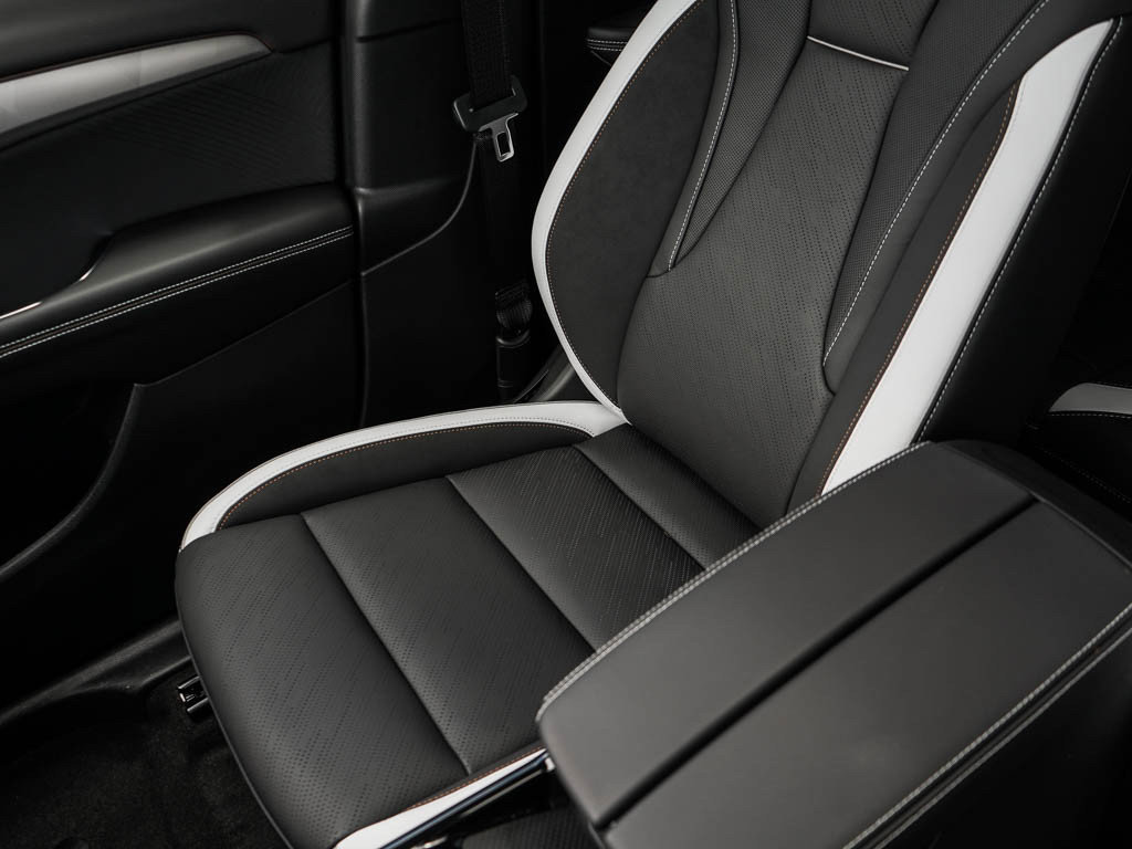 New 2026 Buick Envision Sport Touring AWD/4WD image 26