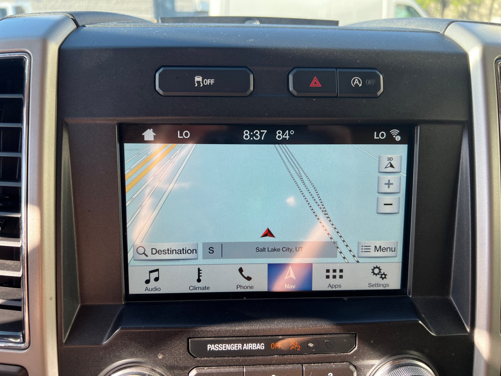 Used 2018 Ford F150 Lariat w/ Equipment Group 502A Luxury AWD/4WD image 19